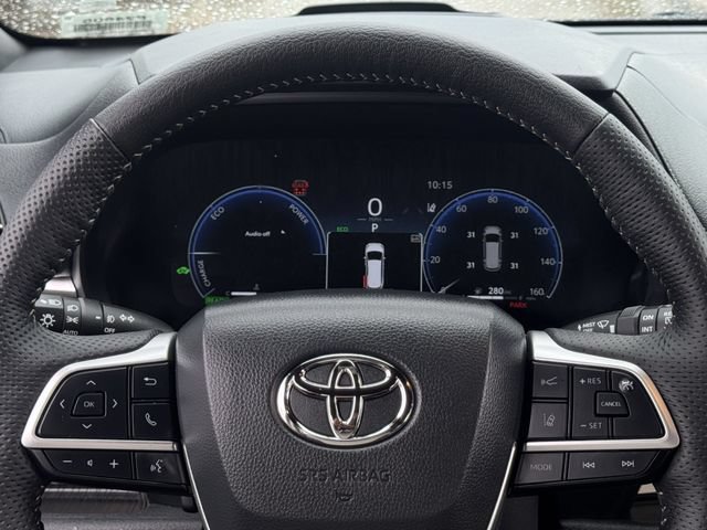 Used 2026 Toyota Sienna Platinum AWD/4WD image 13