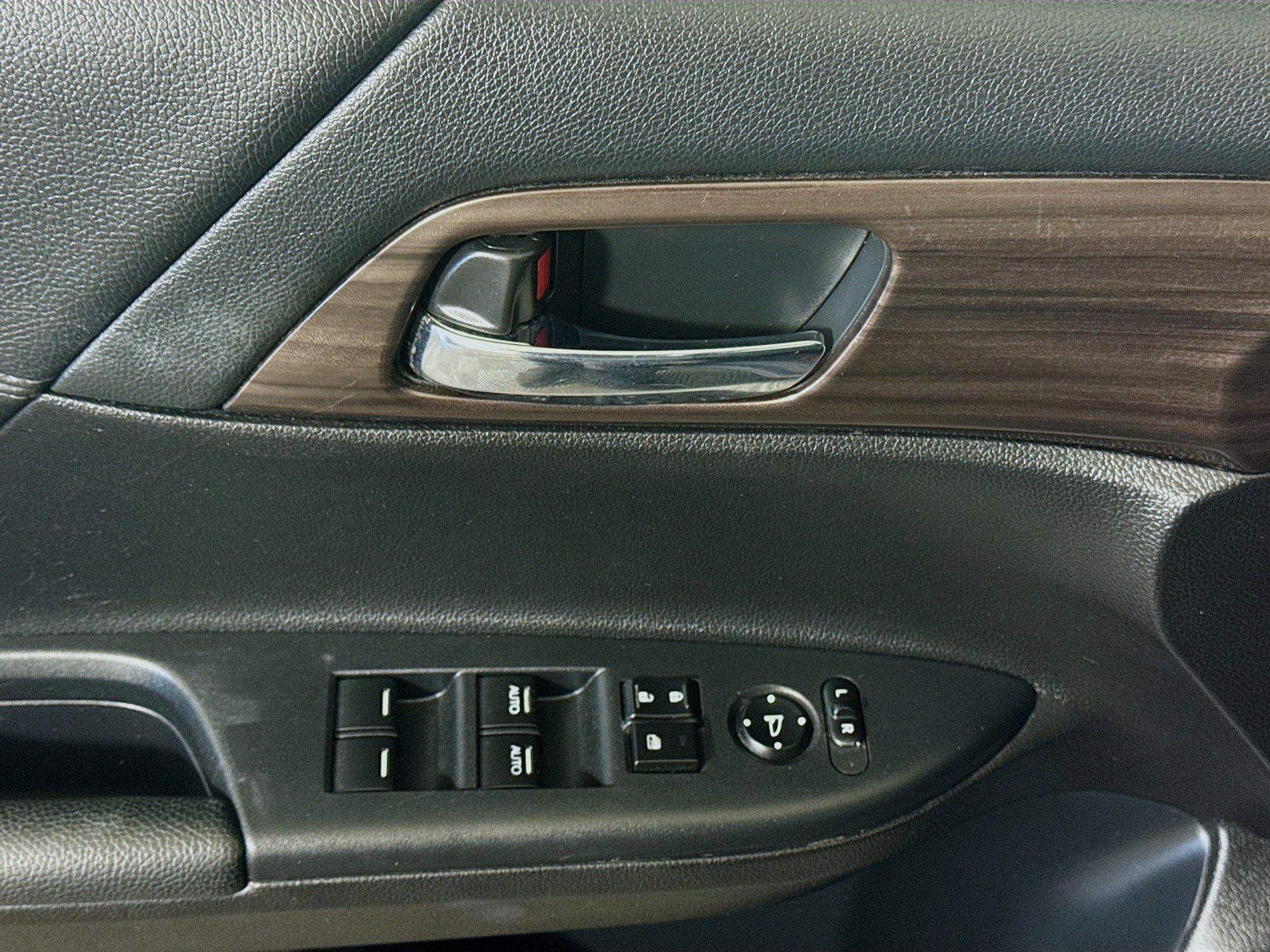 Used 2017 Honda Accord EX image 24