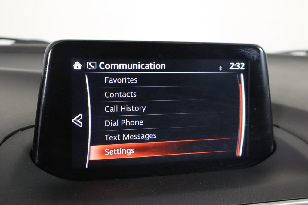 Used 2017 MAZDA MAZDA3 Touring image 33