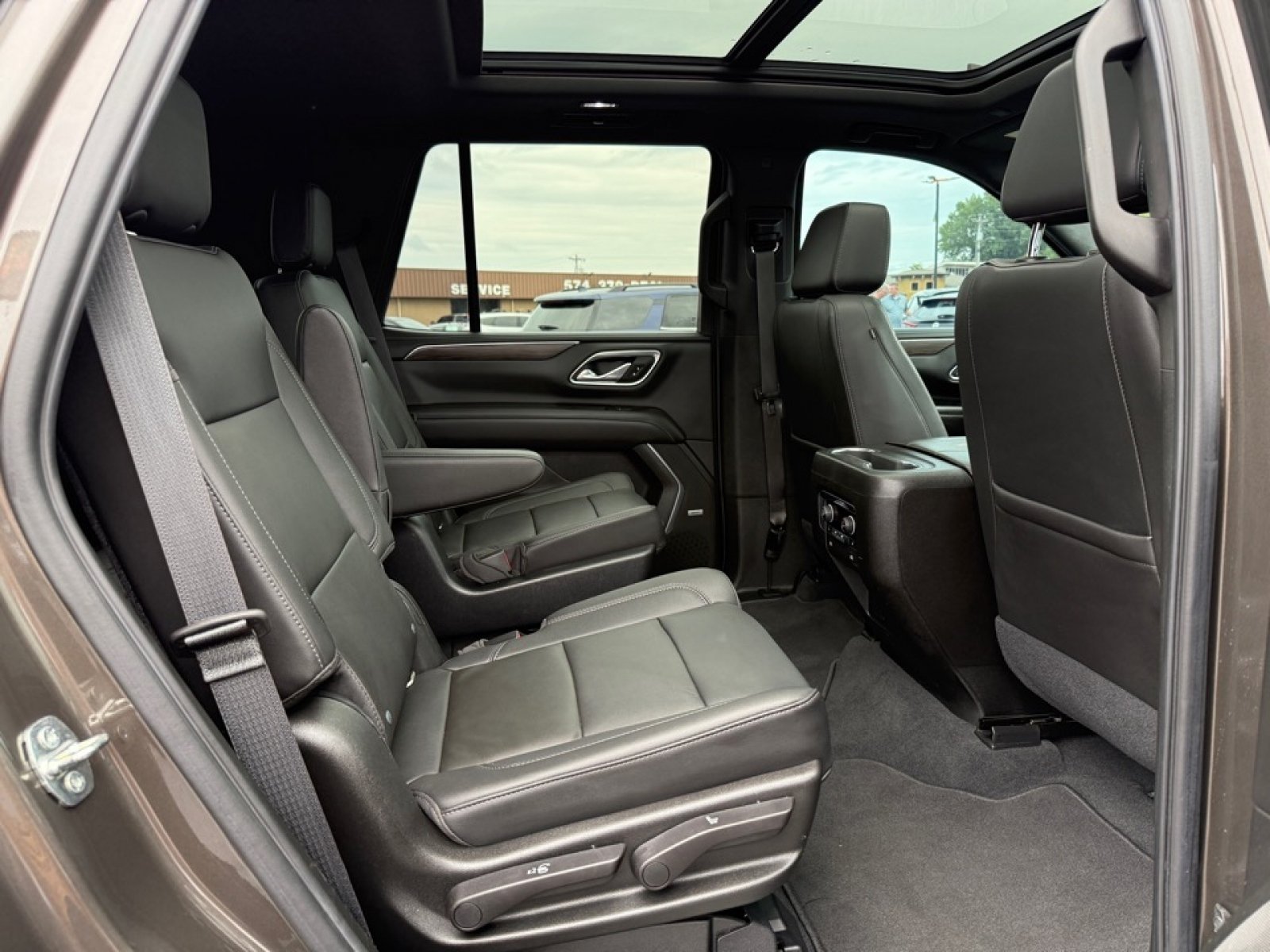 Used 2021 Chevrolet Tahoe LT w/ LT Signature Package AWD/4WD image 26