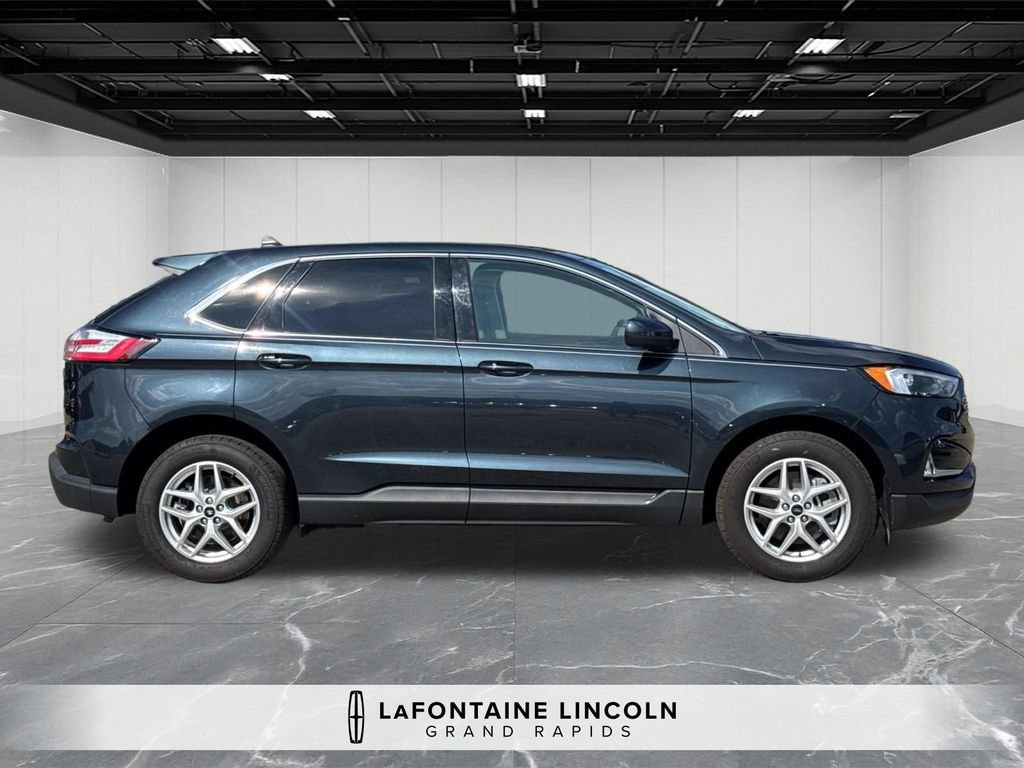 Used 2023 Ford Edge SEL w/ Convenience Package AWD/4WD image 6
