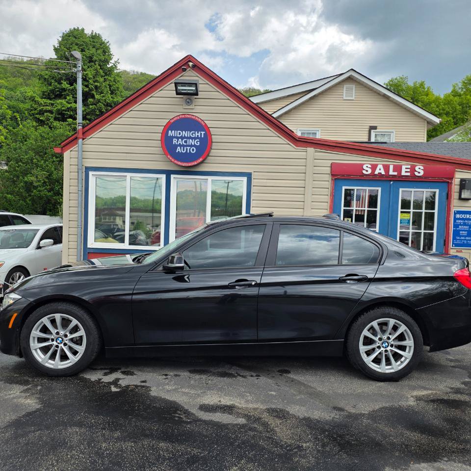 Used 2017 BMW 320i xDrive Sedan AWD/4WD image 6