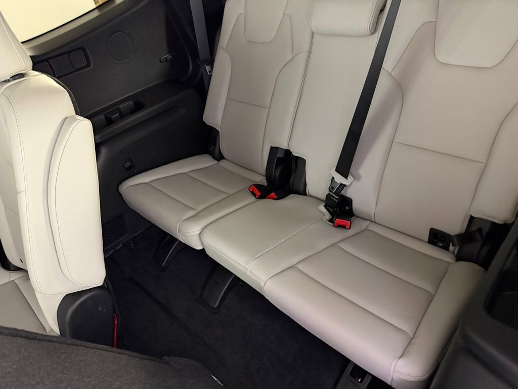 Used 2025 Kia Telluride S image 27