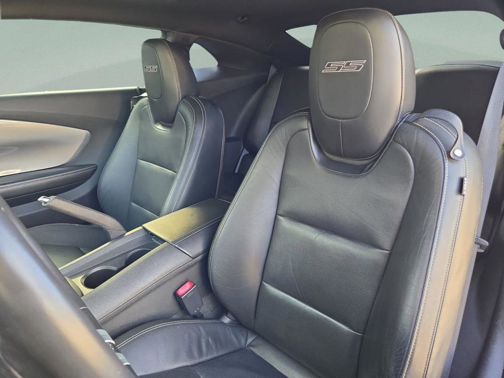 Used 2010 Chevrolet Camaro SS image 30