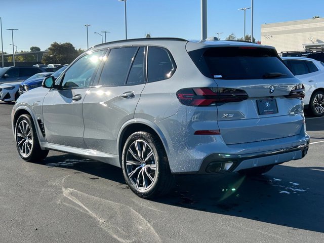 New 2026 BMW X5 xDrive50e w/ M Sport Package image 9
