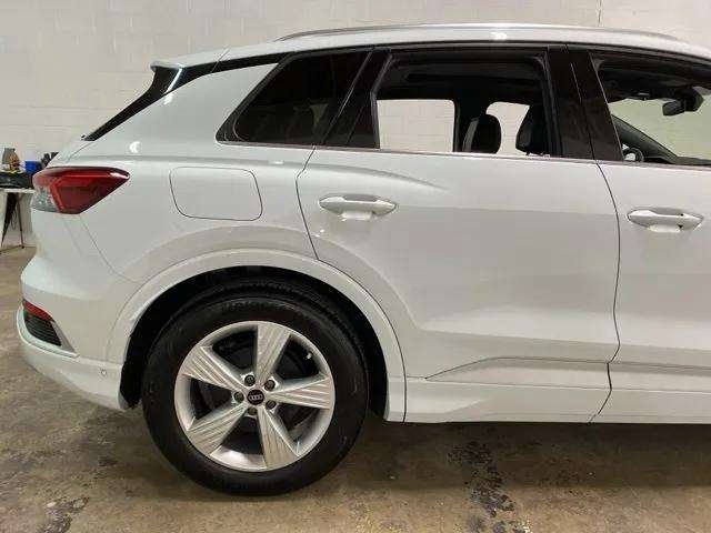 Used 2024 Audi Q4 e-tron Prestige image 98