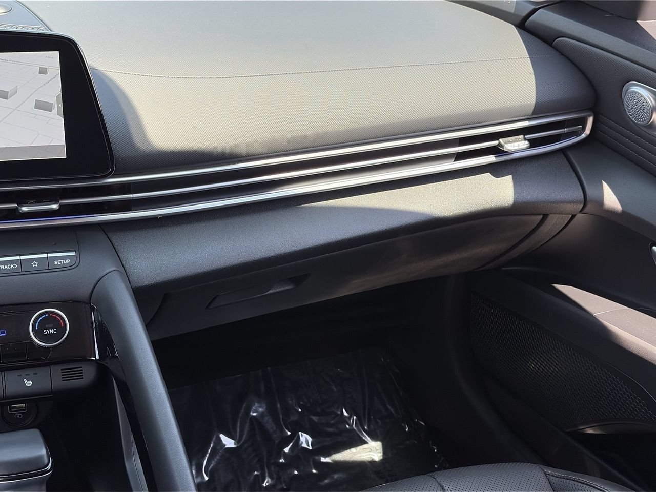 Certified 2023 Hyundai Elantra Limited FWD image 15