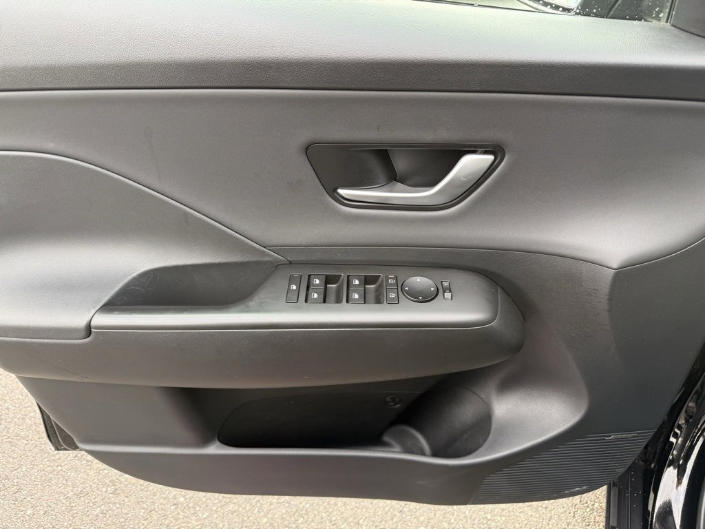 Certified 2024 Hyundai Kona Limited image 29