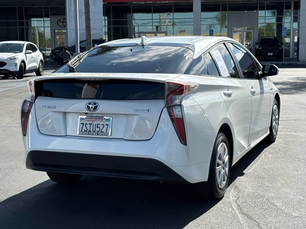 Used 2016 Toyota Prius Two w/ Preferred Accessory Package FWD image 11