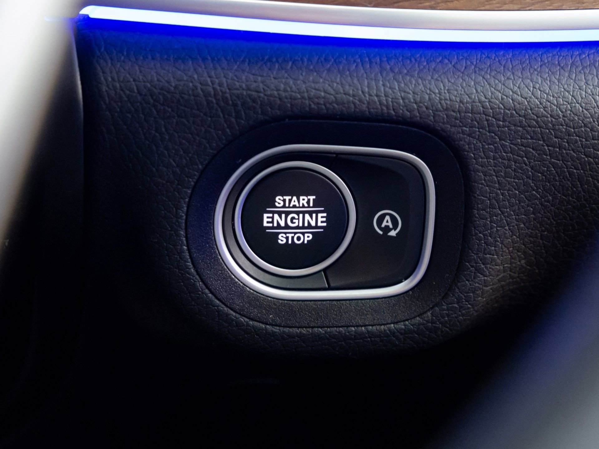 Certified 2024 Mercedes-Benz GLE 350 4MATIC w/ Driver Assistance Package image 25