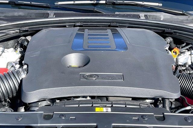 New 2026 Land Rover Range Rover Velar Dynamic SE image 13