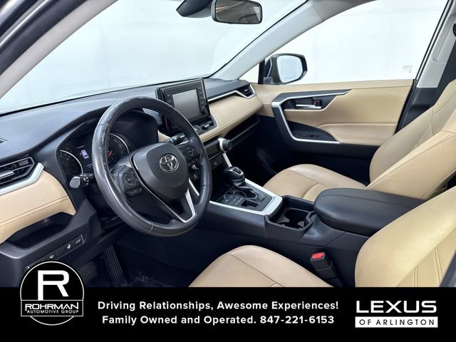 Used 2019 Toyota RAV4 XLE Premium w/ Cold Weather Package AWD/4WD image 4