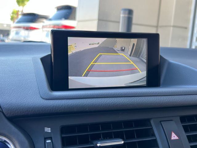 Used 2016 Lexus CT 200h w/ Navigation Package FWD image 32