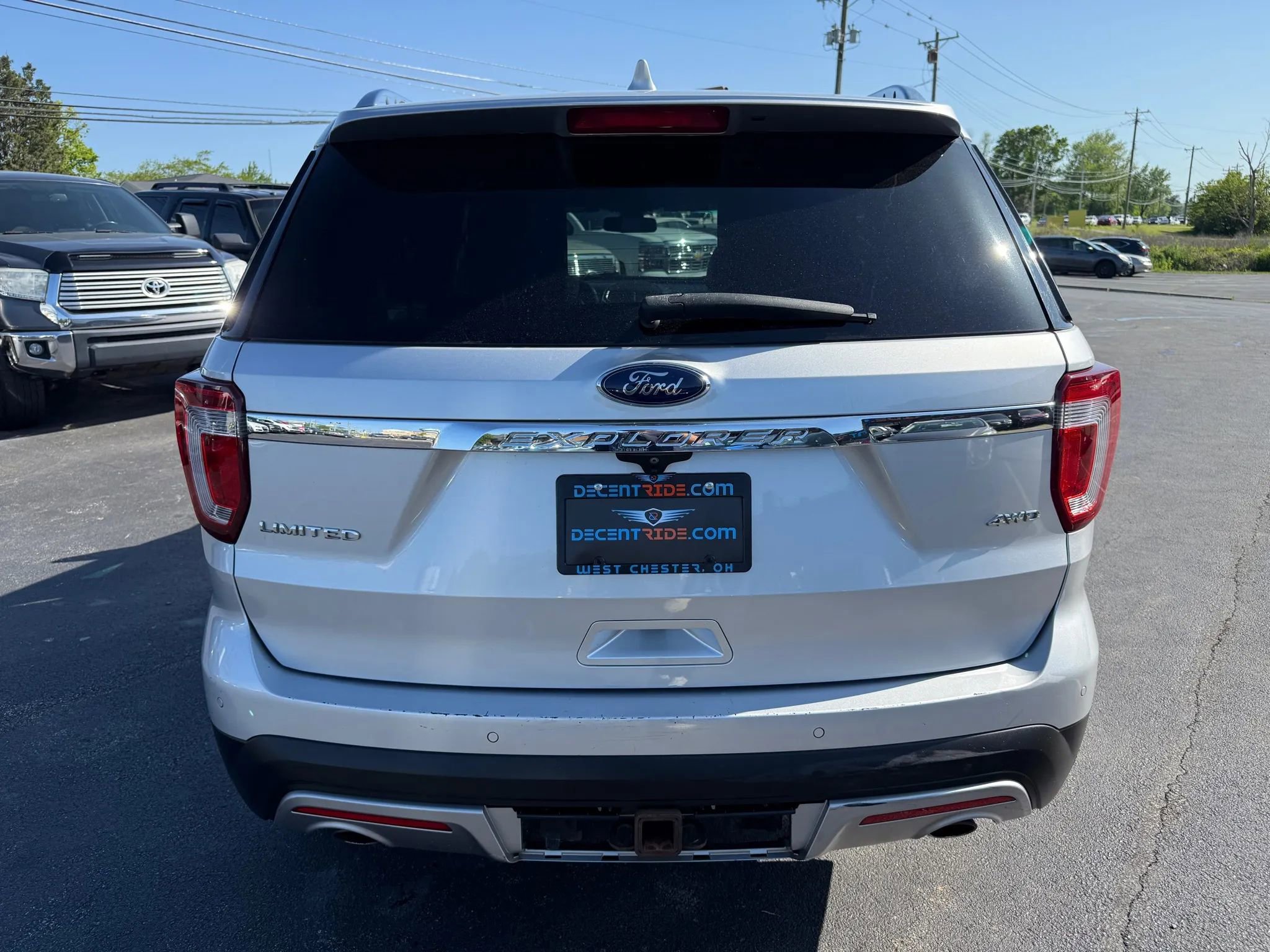 Used 2017 Ford Explorer Limited w/ Equipment Group 301A image 4