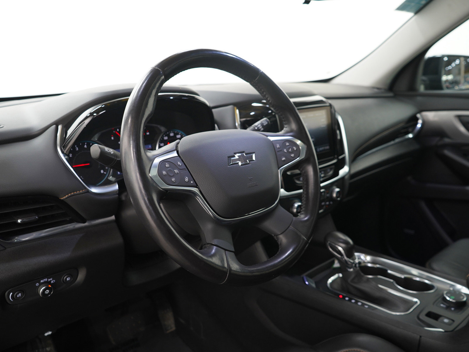 Used 2021 Chevrolet Traverse RS w/ LPO, Floor Liner Package AWD/4WD image 27