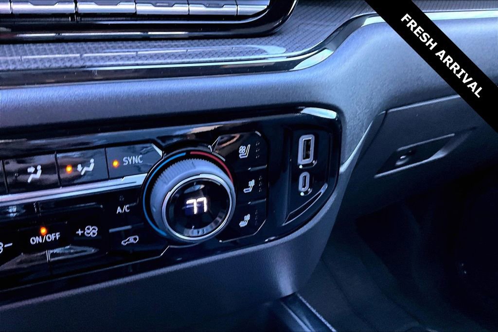 Used 2025 Chevrolet Silverado 1500 ZR2 w/ Dark Appearance Package image 15