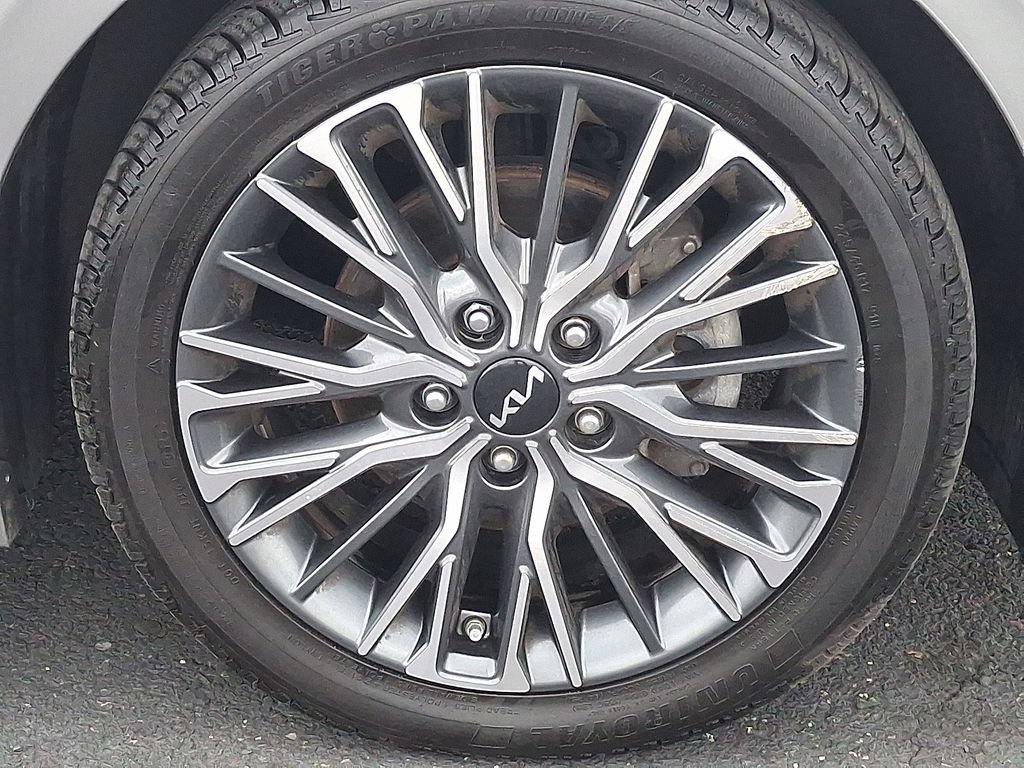 Certified 2023 Kia Forte GT-Line FWD image 8