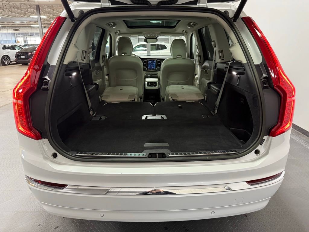 Used 2023 Volvo XC90 B6 Plus AWD/4WD image 22
