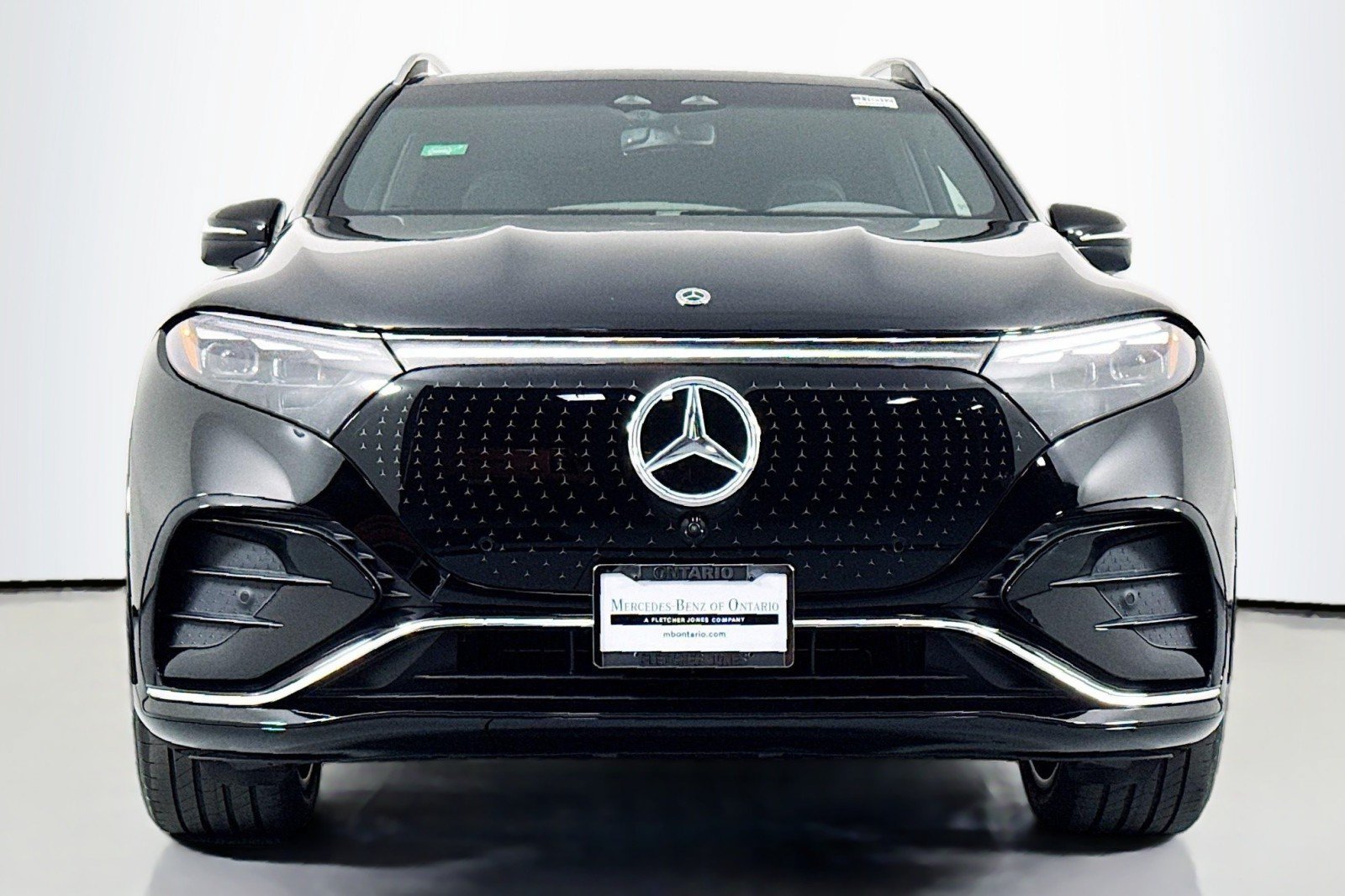 New 2026 Mercedes-Benz EQS 550 4MATIC SUV image 2