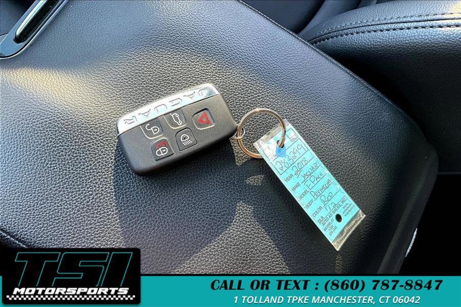 Used 2018 Jaguar F-PACE Premium image 11