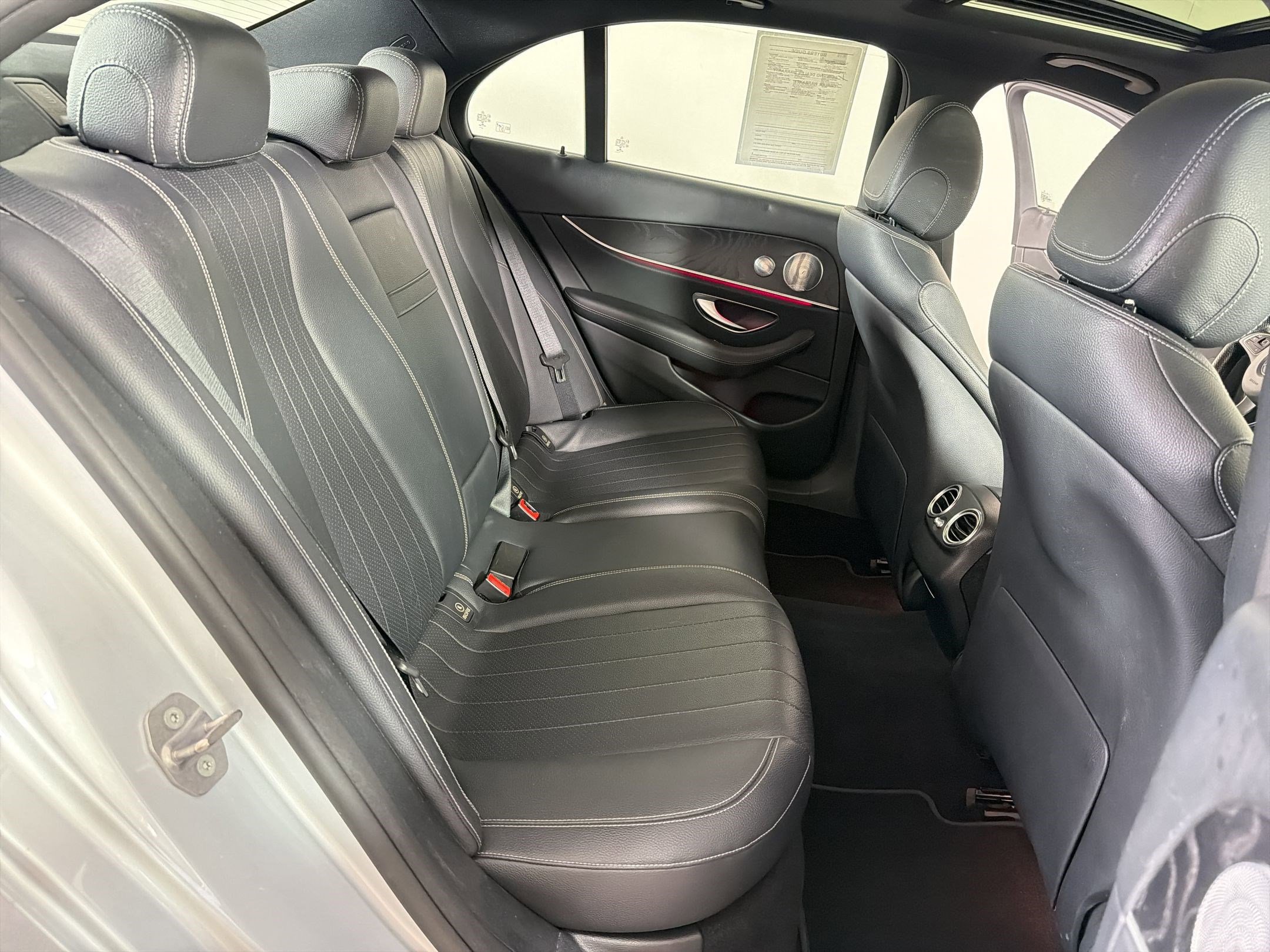 Used 2017 Mercedes-Benz E 300 4MATIC image 30