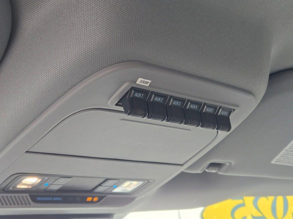 New 2025 Ford F350 XL w/ XL Chrome Package image 21