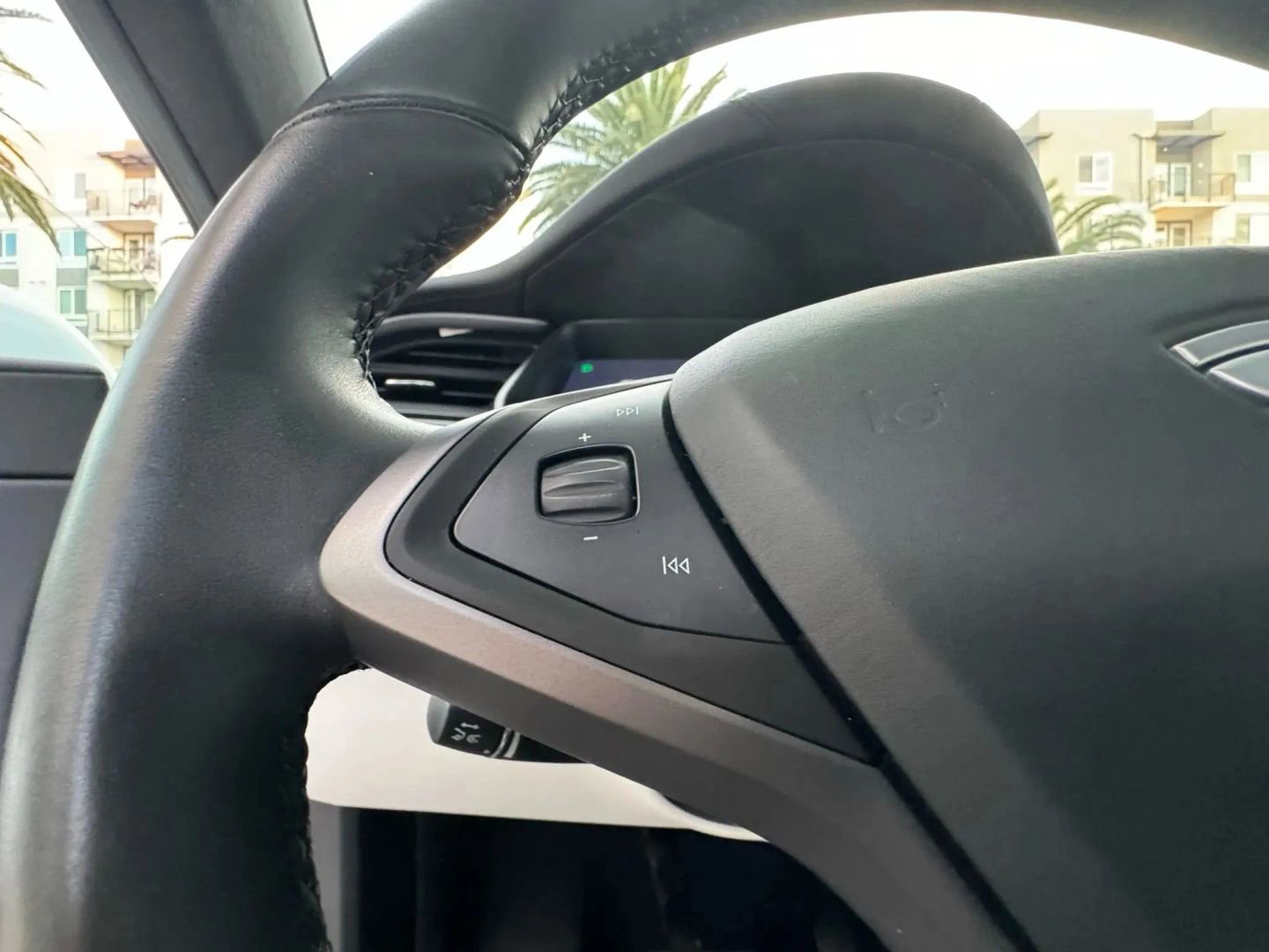Used 2020 Tesla Model X Long Range AWD/4WD image 34