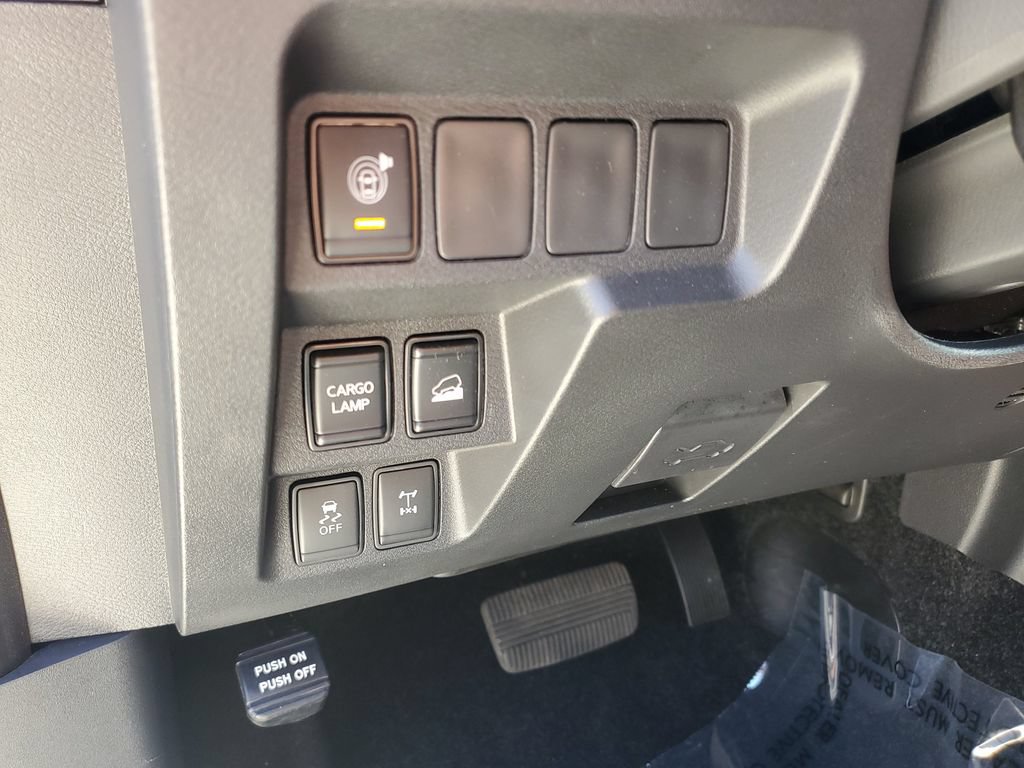 Certified 2025 Nissan Frontier PRO-4X w/ Interior Protection Package AWD/4WD image 27