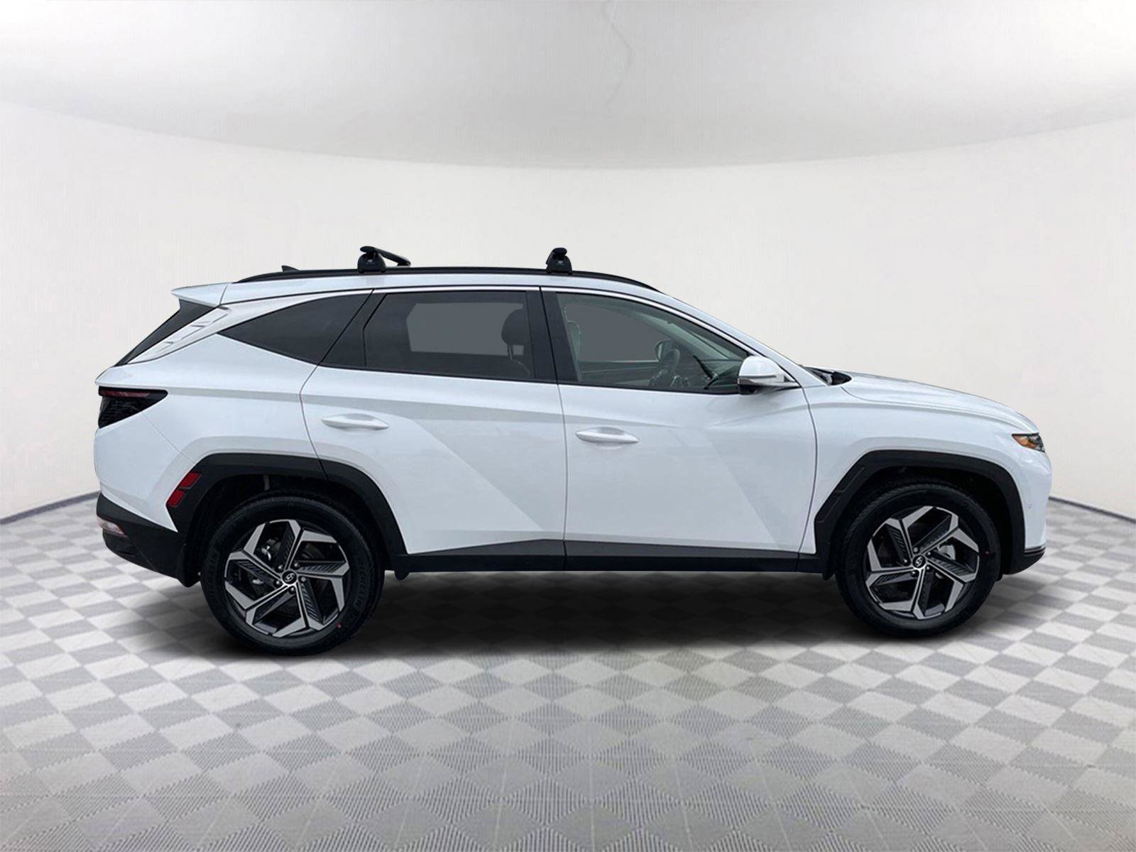 Certified 2024 Hyundai Tucson Limited AWD/4WD image 4
