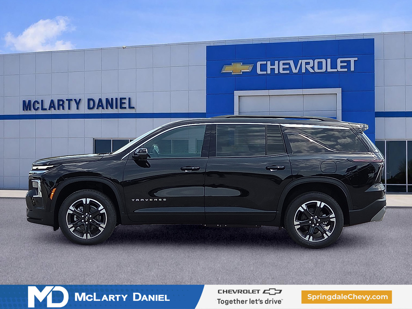 New 2027 Chevrolet Traverse LT w/ Sun and Wheel Package FWD image 3