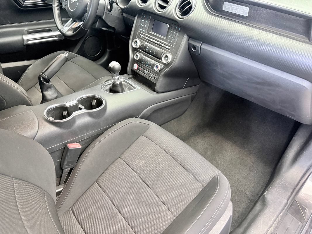 Used 2017 Ford Mustang Coupe RWD image 11