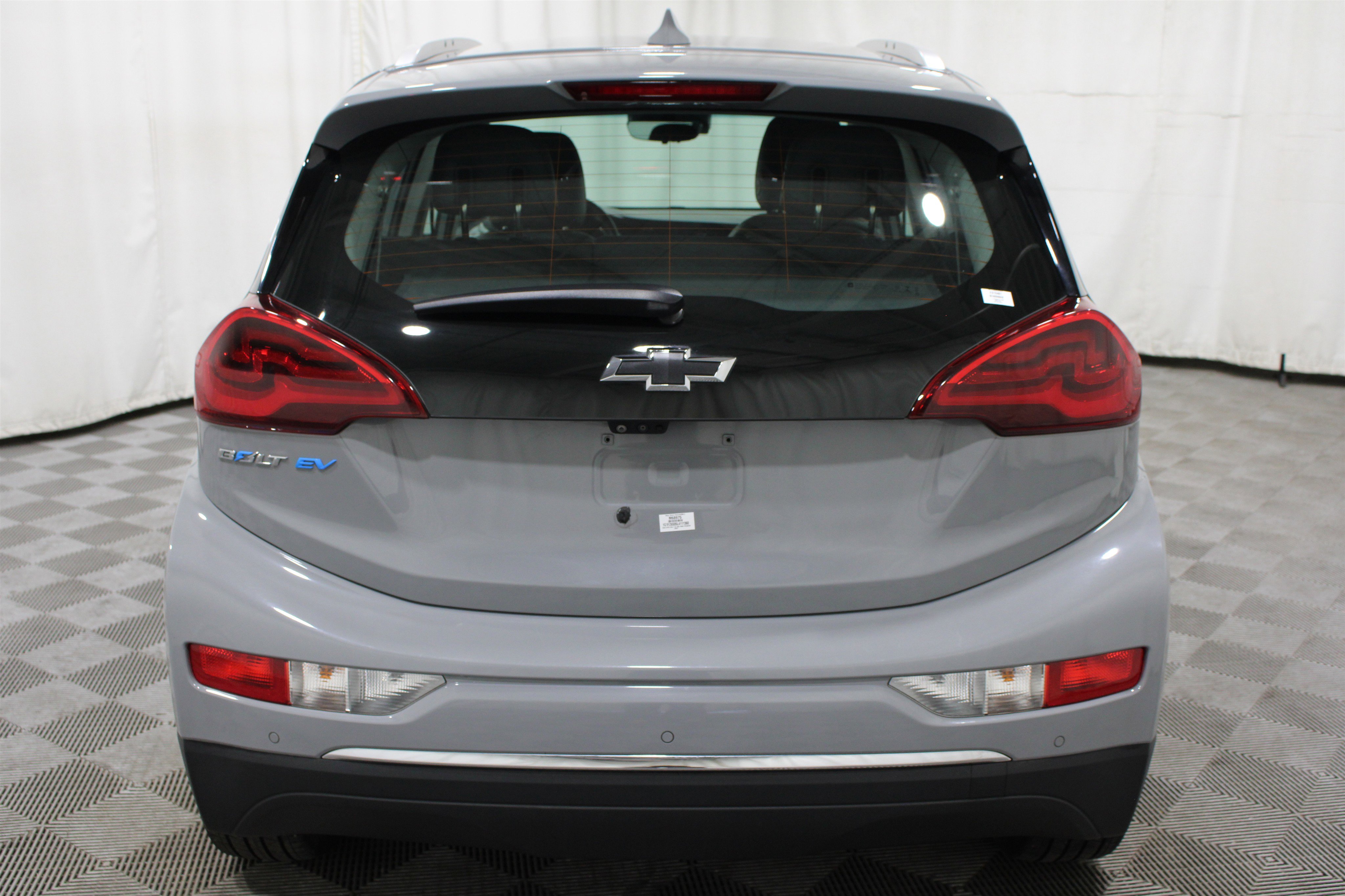 Used 2020 Chevrolet Bolt Premier w/ Infotainment Package FWD image 30