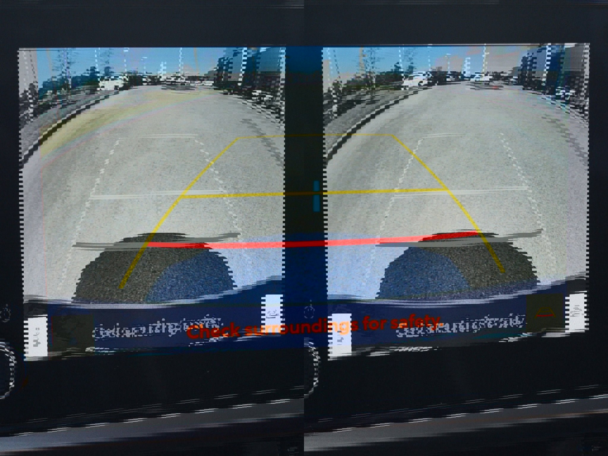 Used 2025 Toyota Camry SE image 6