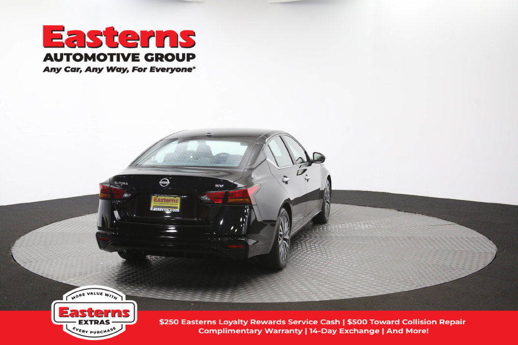Used 2024 Nissan Altima 2.5 SV FWD image 41