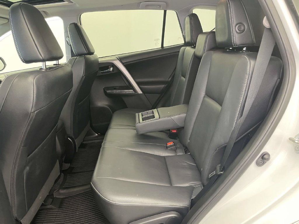 Used 2017 Toyota RAV4 Platinum w/ All Weather Liner Package AWD/4WD image 17