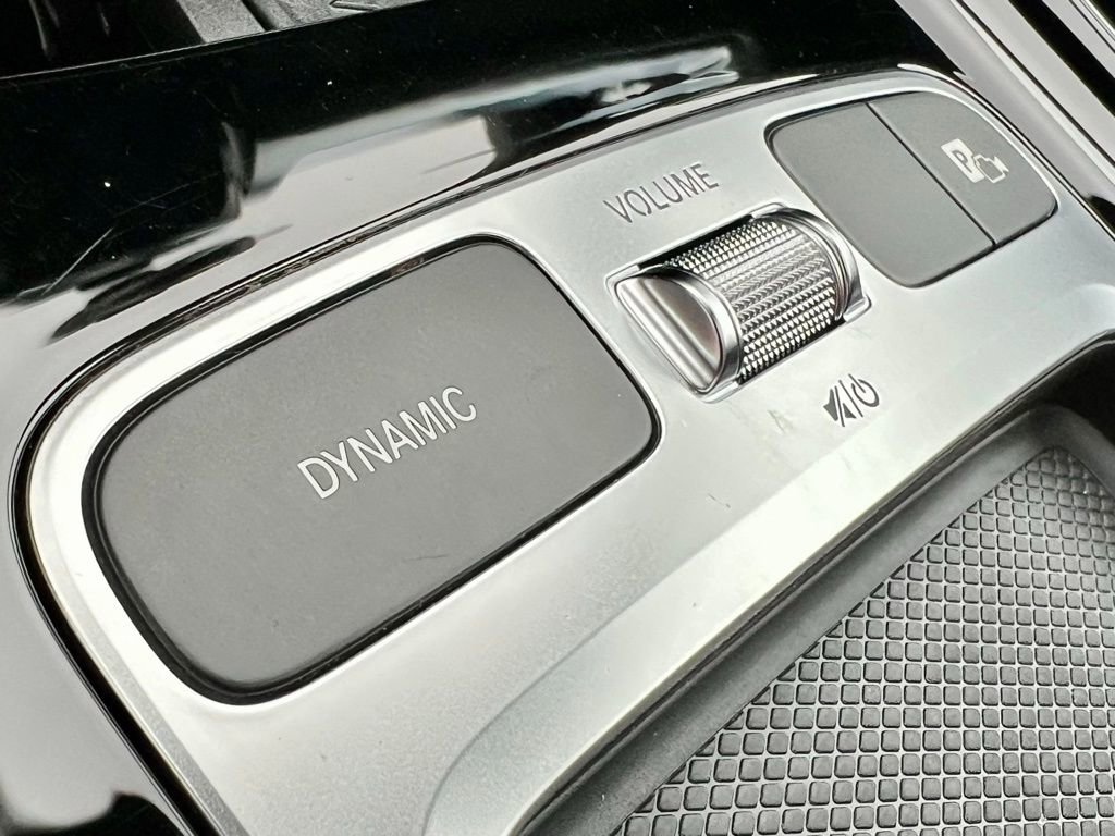 Certified 2025 Mercedes-Benz GLB 250 4MATIC image 38
