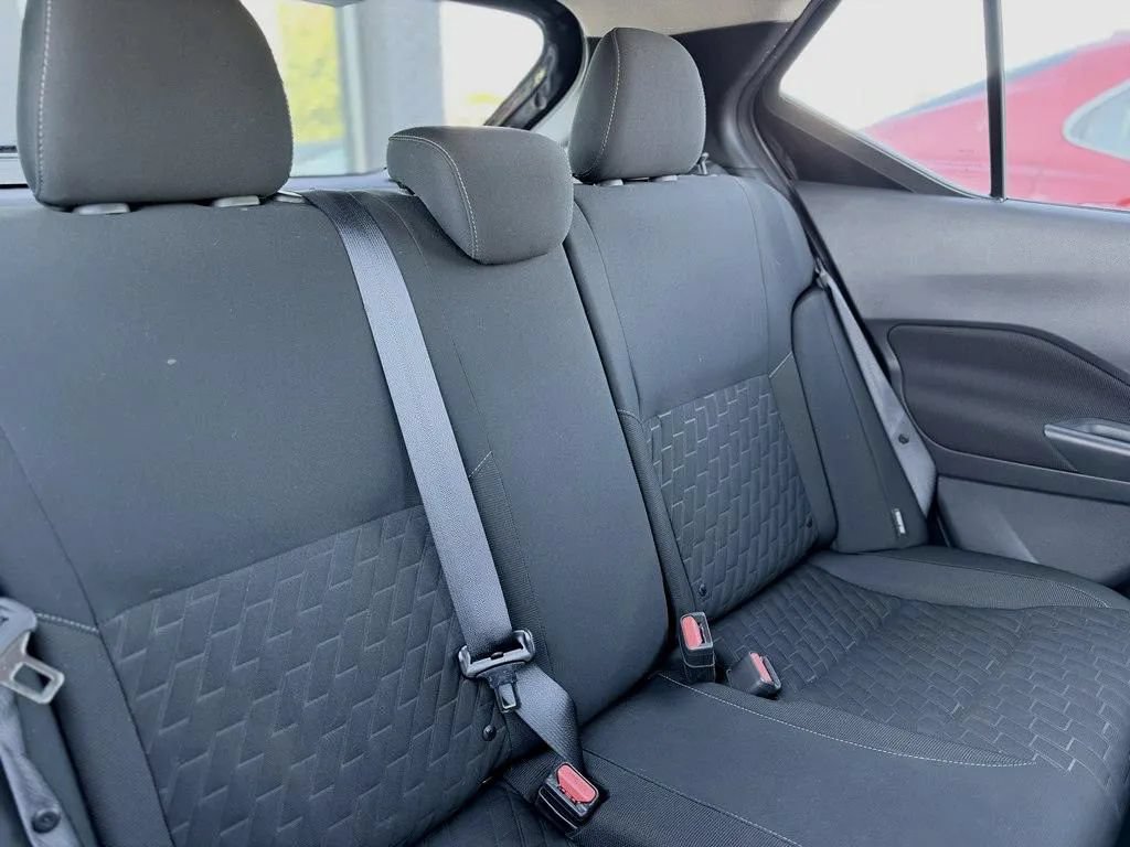 Used 2022 Nissan Kicks S FWD image 18