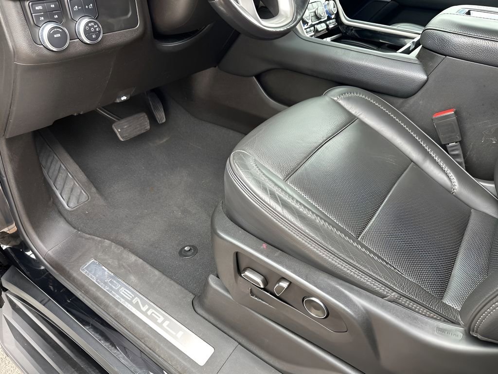 Used 2021 GMC Yukon Denali image 28