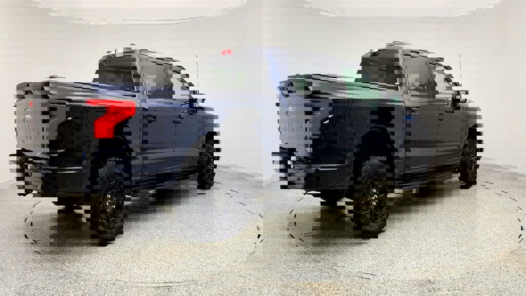Used 2025 Ford F150 Lightning XLT image 5