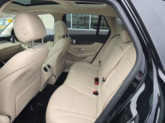 Used 2019 Mercedes-Benz GLC 350e 4MATIC image 10