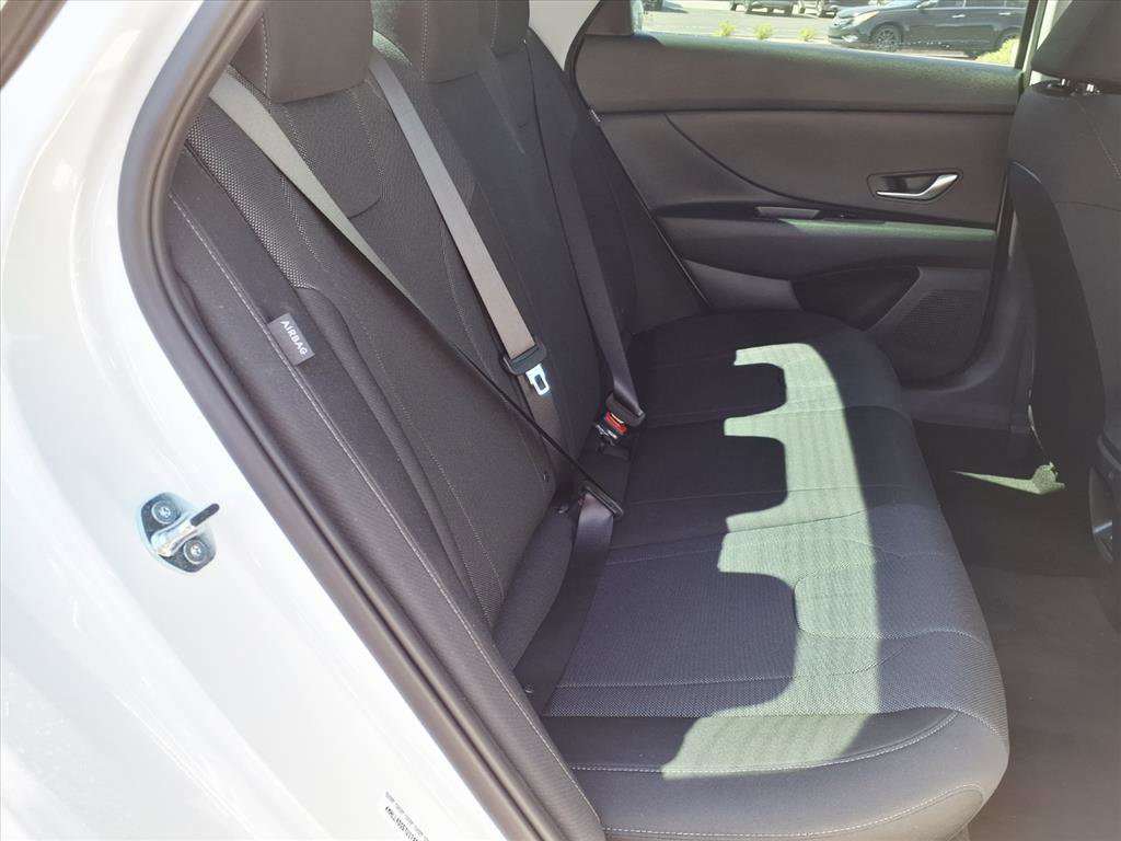 New 2026 Hyundai Elantra SE image 9