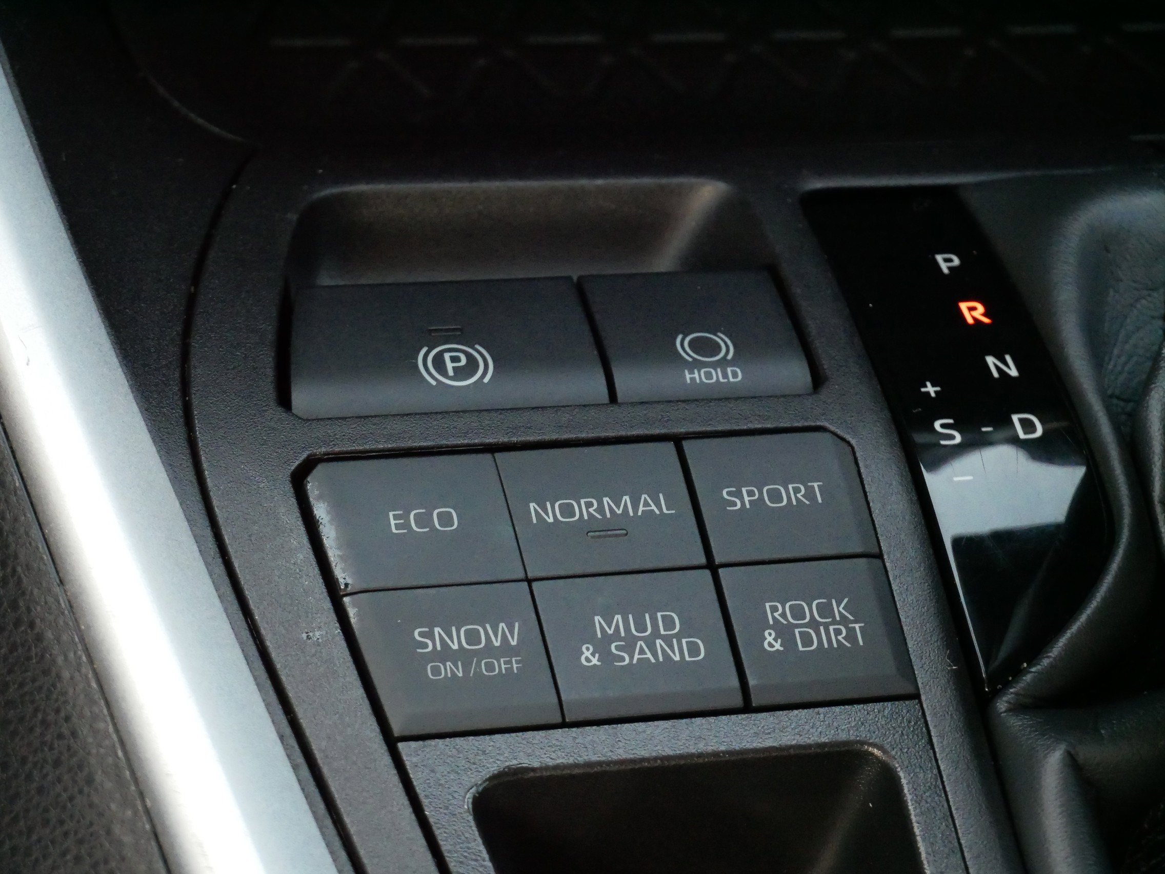 Certified 2024 Toyota RAV4 LE AWD/4WD image 27