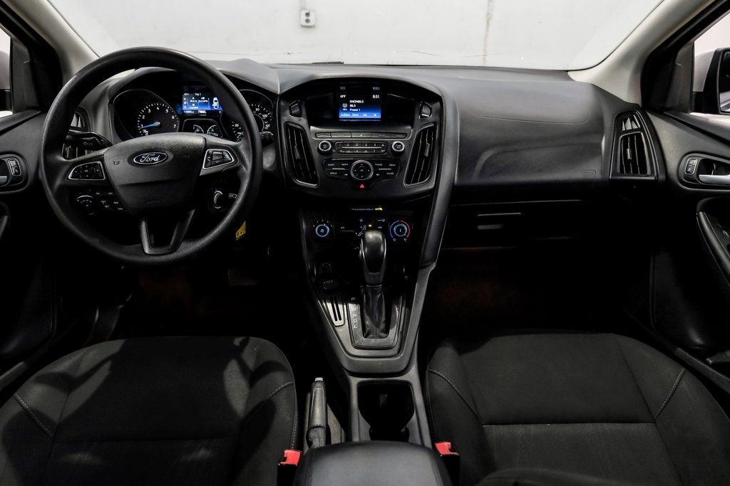Used 2018 Ford Focus SE FWD image 19