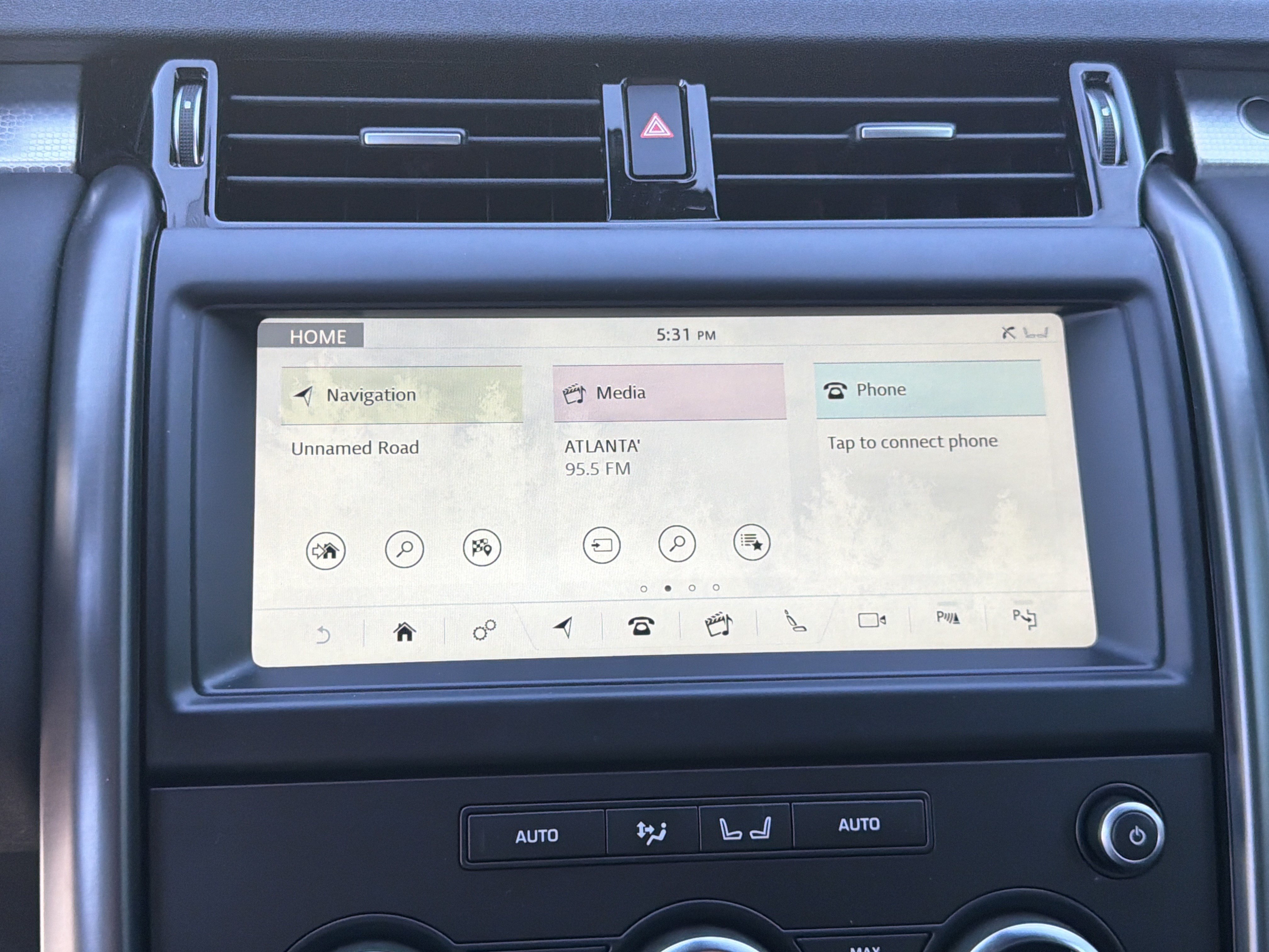Used 2020 Land Rover Discovery Landmark AWD/4WD image 34