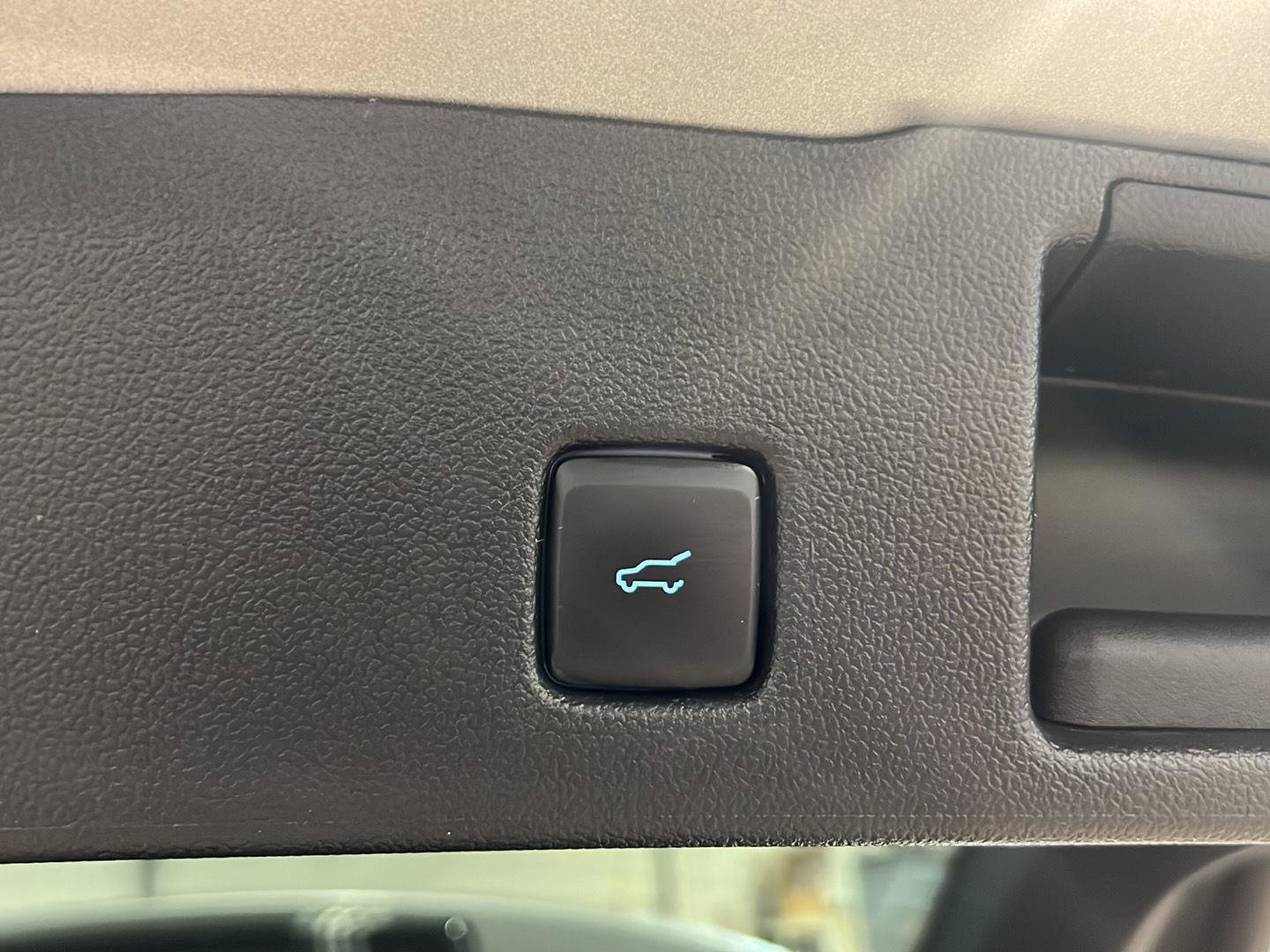 Used 2023 Ford Escape Active image 11