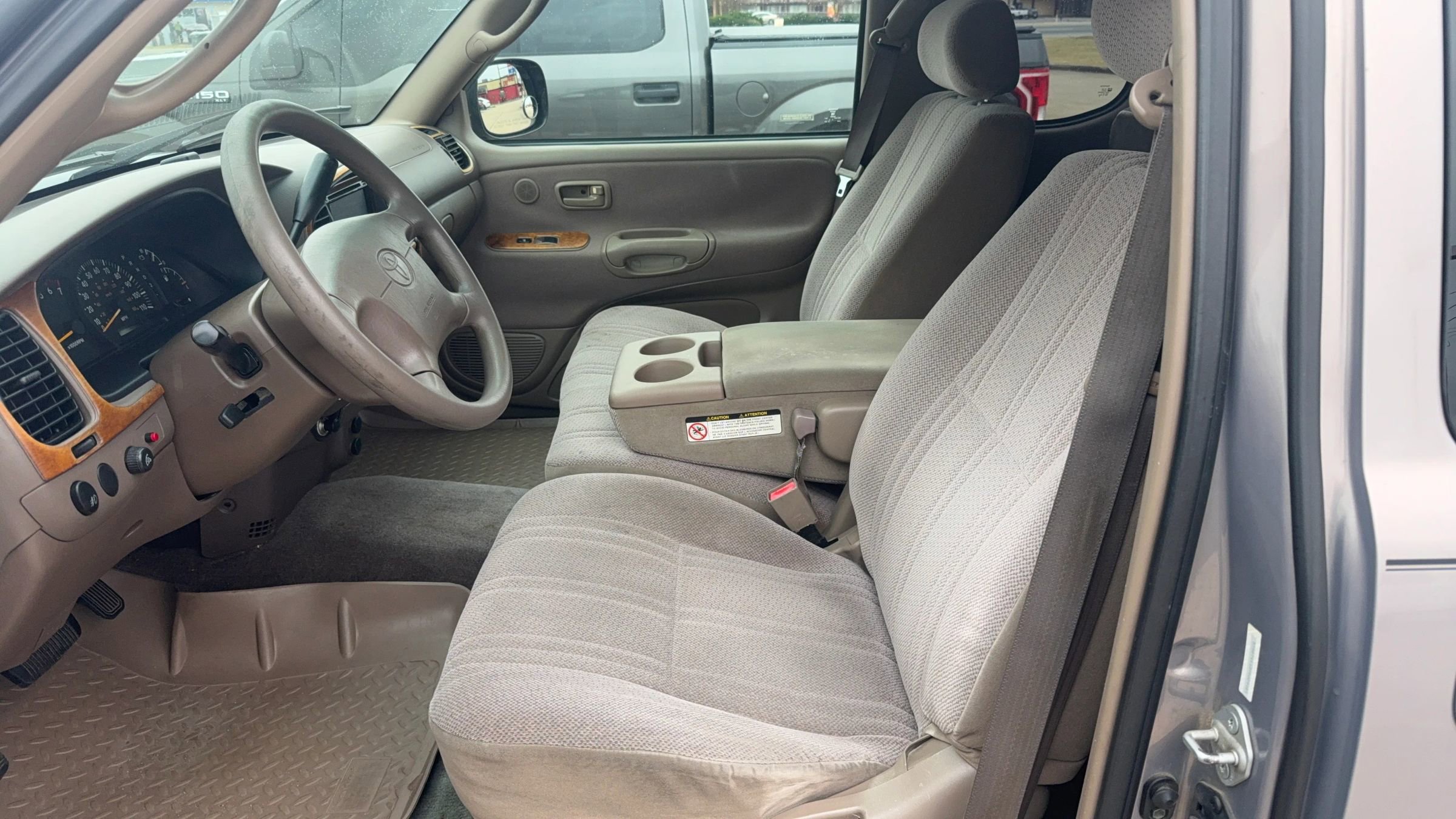 Used 2000 Toyota Tundra SR5 image 12