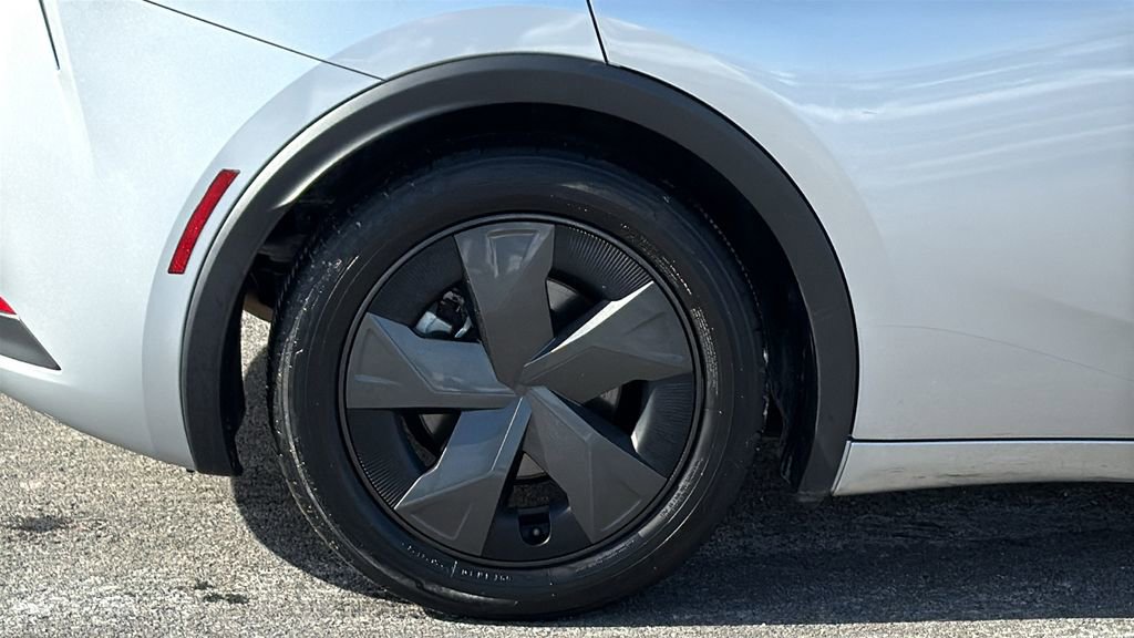 Used 2024 Toyota Prius LE image 7