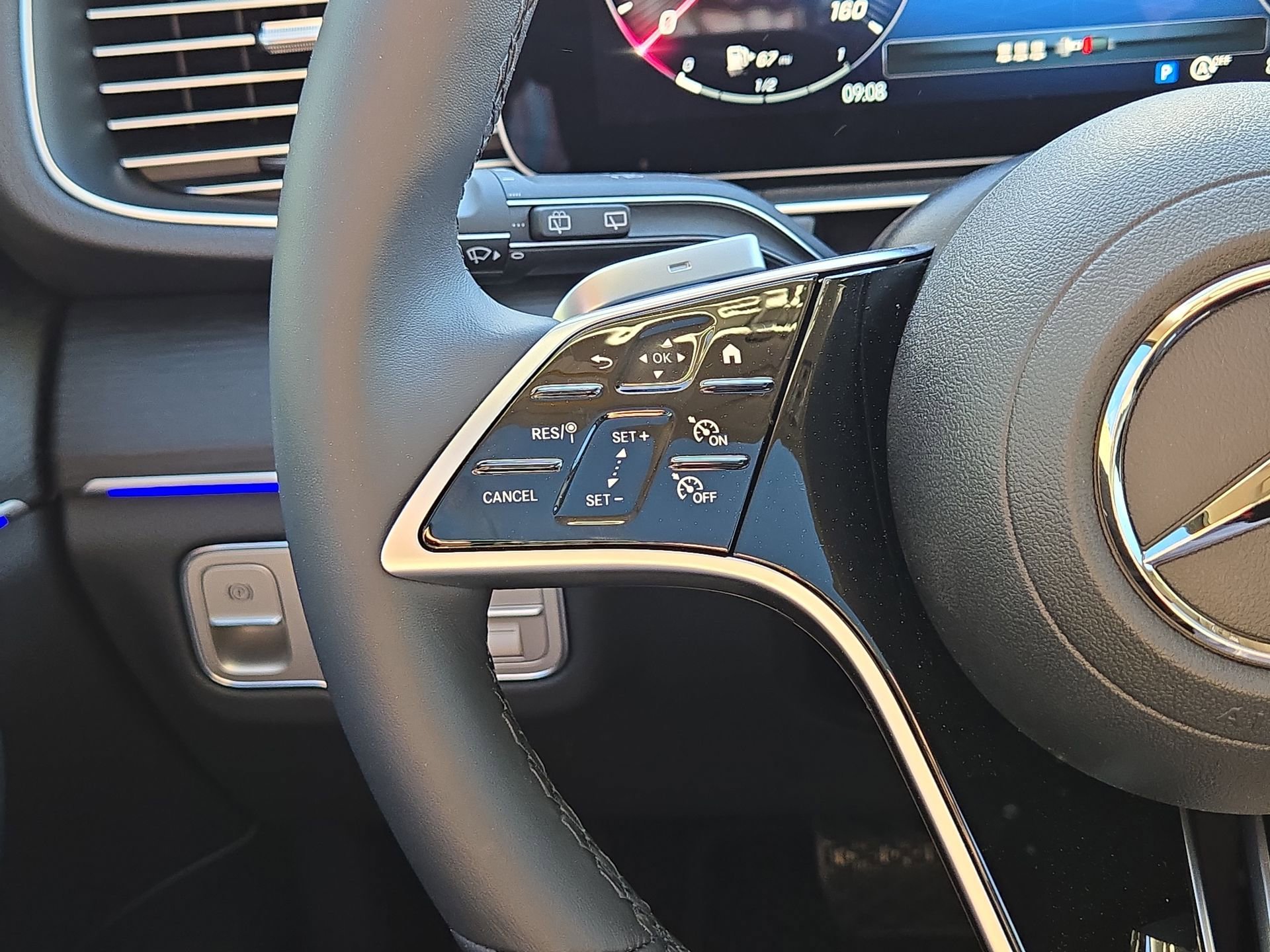 New 2026 Mercedes-Benz GLE 350 4MATIC image 21