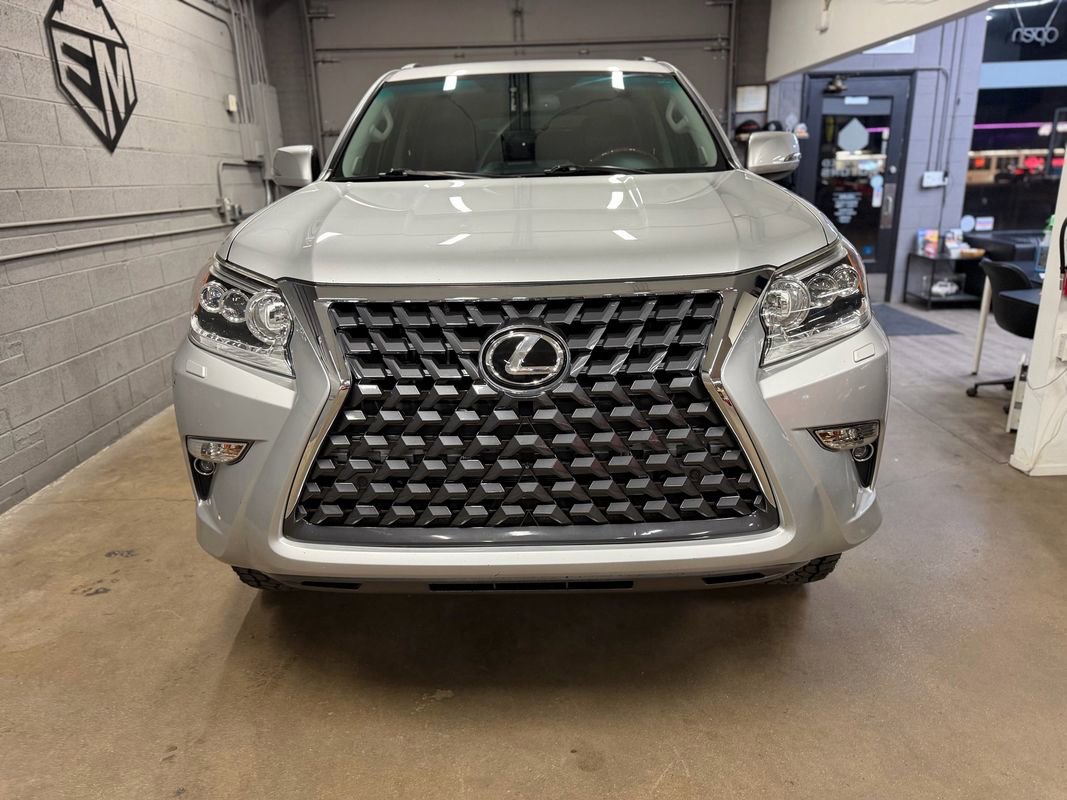 Used 2018 Lexus GX 460 Premium w/ Premium Package image 3