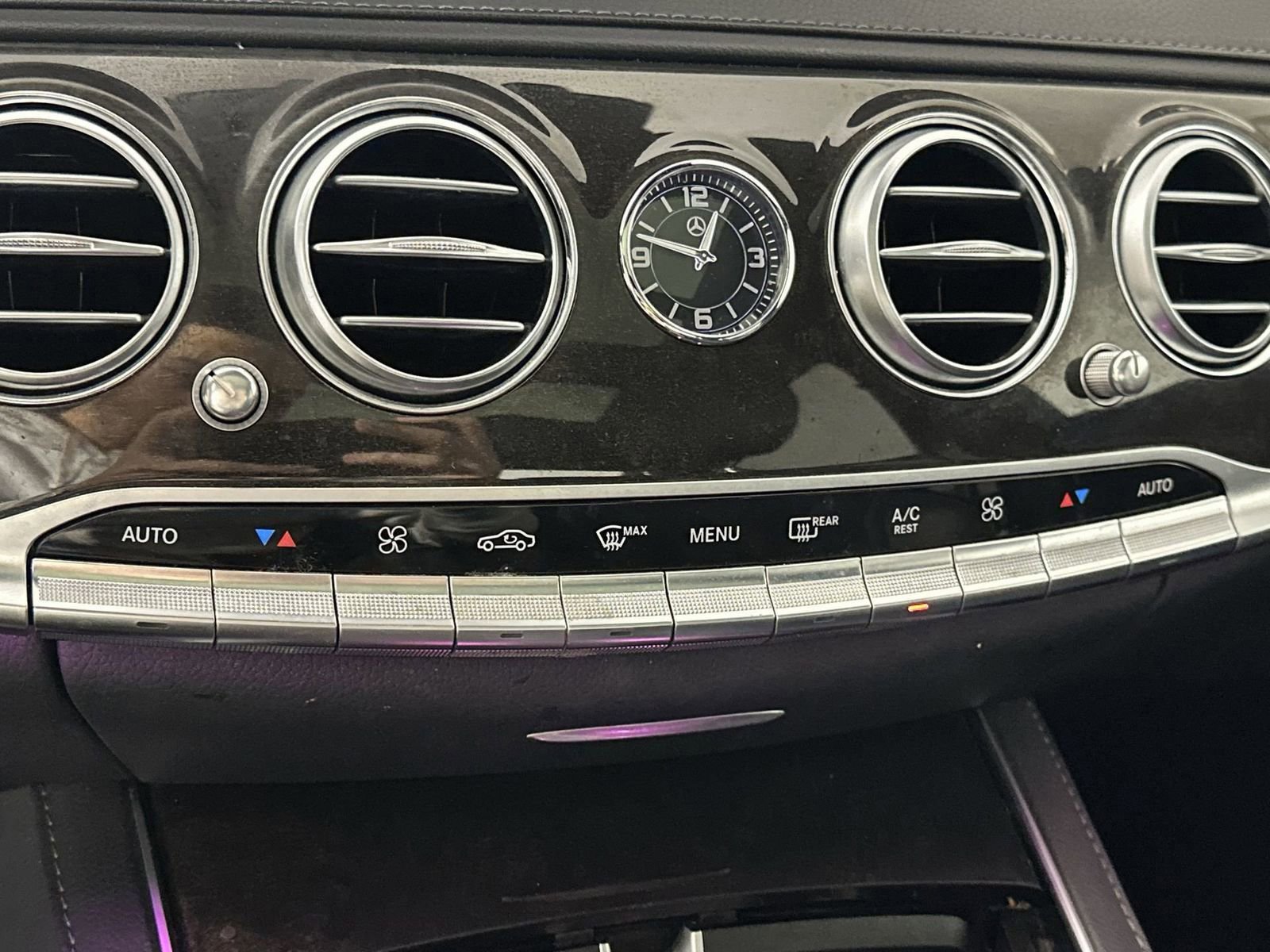 Used 2017 Mercedes-Benz S 550 Sedan image 19
